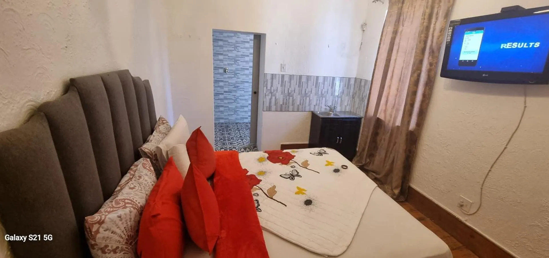 Neo & Ruks Guest House Boston Belleville Bellville